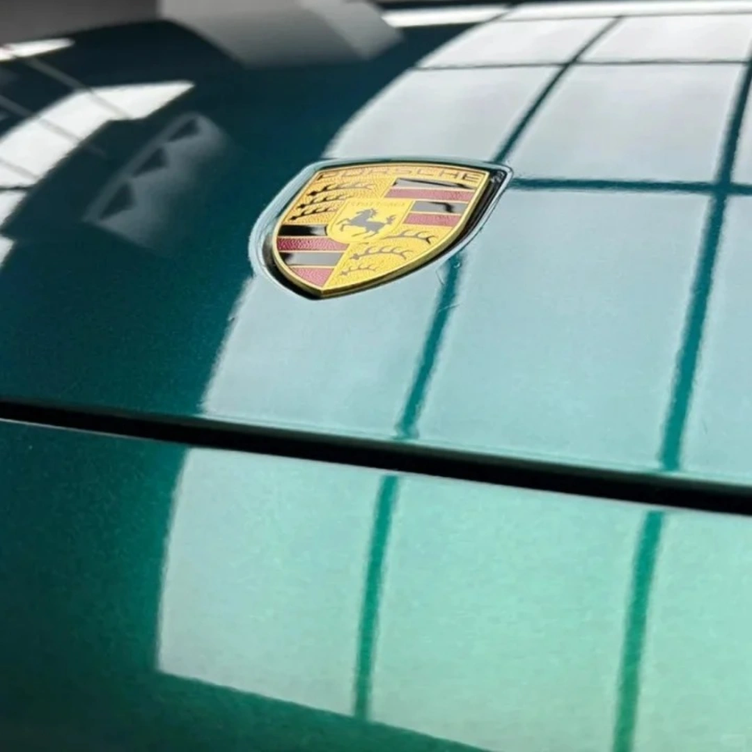 Royal Metallic Green Car Wrap Vinyl – Gloss Green PET Car Film - Image 9